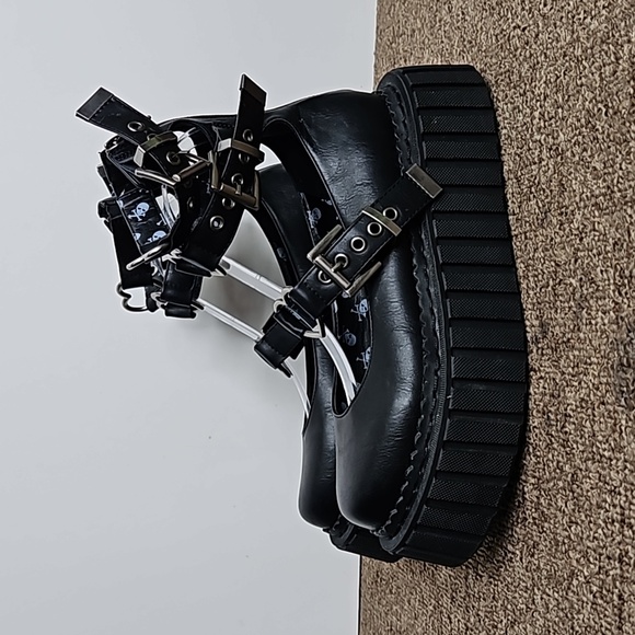 LAMODA Chunky Savior Platform Creepers Hearts DollsKill Sz Women's 6 - Picture 2 of 7